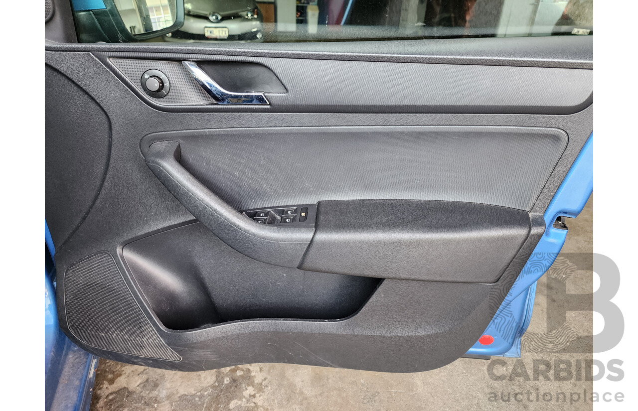 5/2014 Skoda Rapid Spaceback Ambition 90 TSI NH 4d Wagon Blue 1.4L