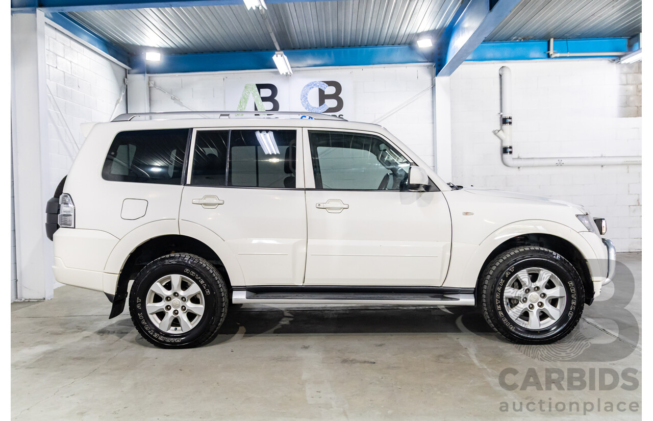 3/2010 Mitsubishi Pajero Activ NT MY10 4d Wagon White Turbo Diesel 3.2L - 7 Seater