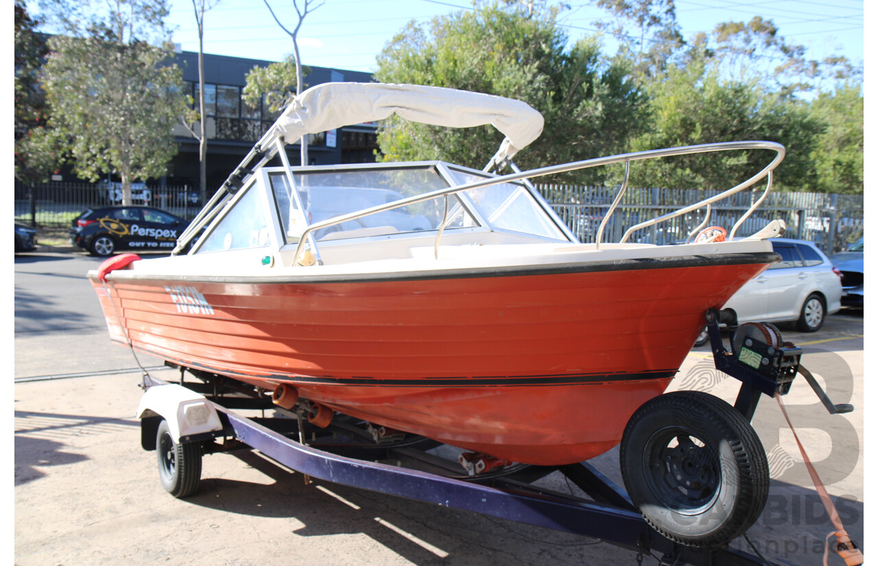 5m Fiberglass Runabout Boat with 90Hp Mariner Motor and Trailer