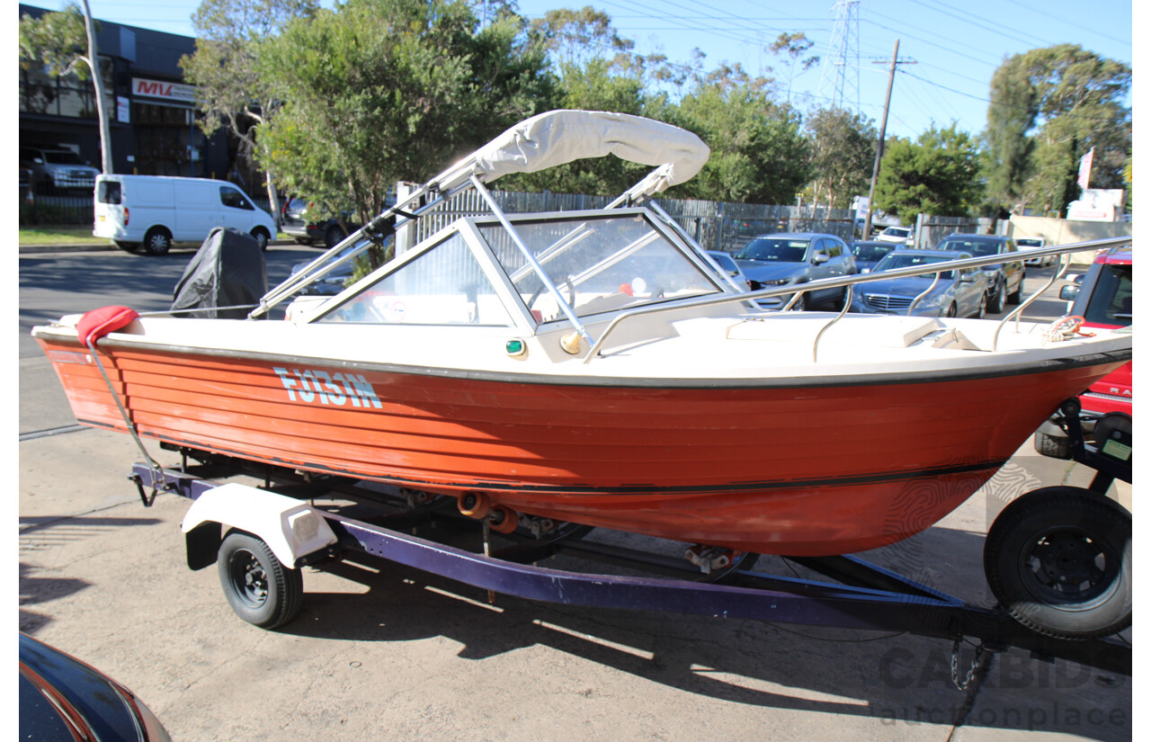 5m Fiberglass Runabout Boat with 90Hp Mariner Motor and Trailer
