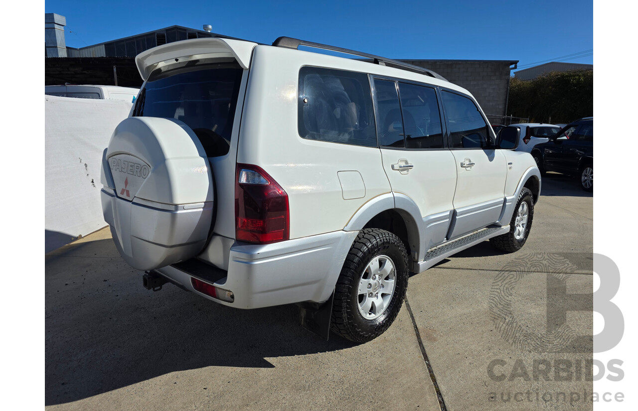 12/2003 Mitsubishi Pajero Exceed LWB (4x4) NP 4d Wagon White 3.8L - 7 Seats Dual Fuel