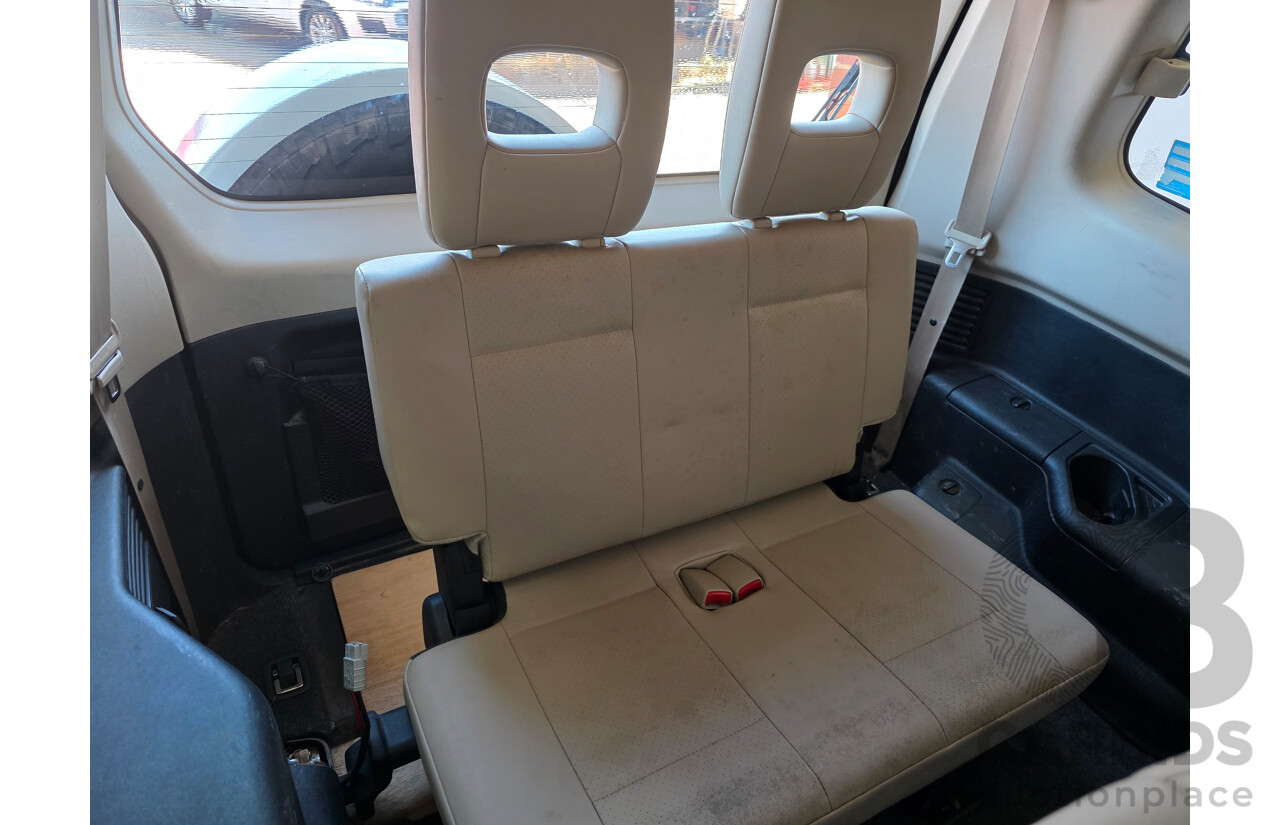 12/2003 Mitsubishi Pajero Exceed LWB (4x4) NP 4d Wagon White 3.8L - 7 Seats Dual Fuel