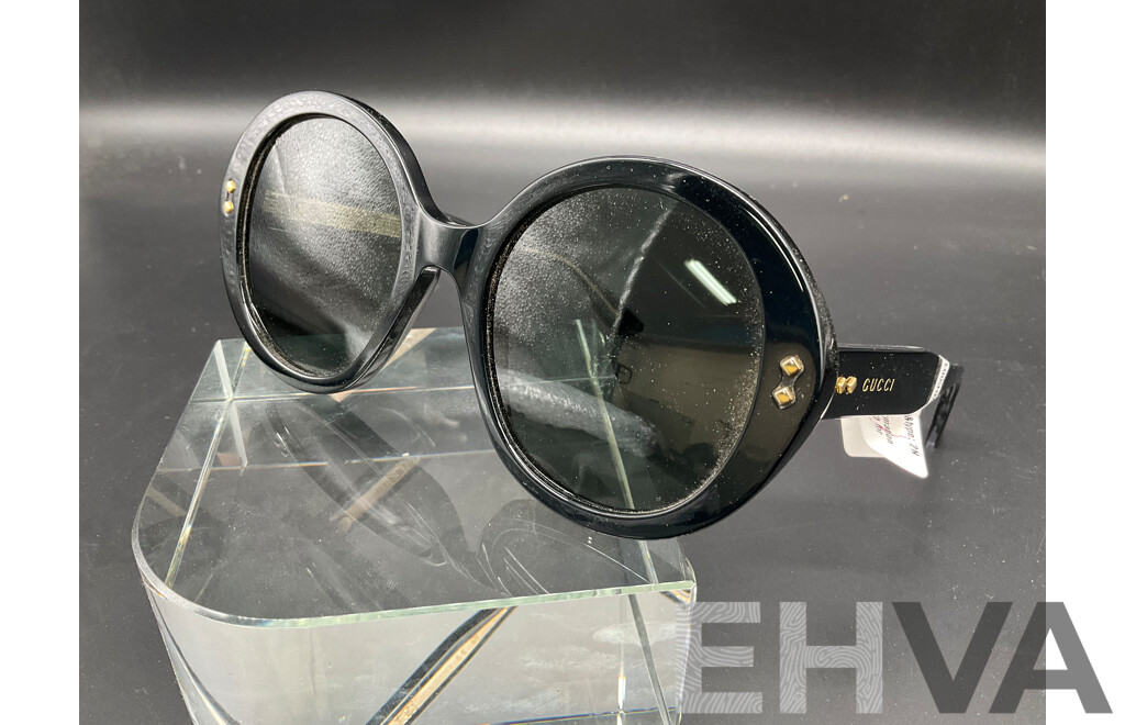 Sunglasses Black Round Branded Gucci
