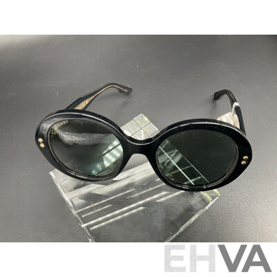 Sunglasses Black Round Branded Gucci