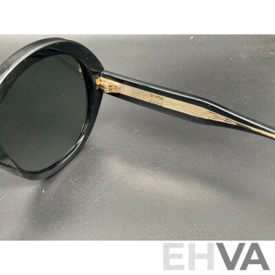 Sunglasses Black Round Branded Gucci