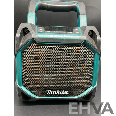 MAKITA 18V/12V Max Portable Bluetooth Speaker (DMR203) - Battery Included