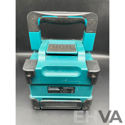 MAKITA 18V/12V Max Portable Bluetooth Speaker (DMR203) - Battery Included