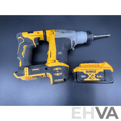 DeWALT 18V Rotary Hammer (DCH172) with Battery
