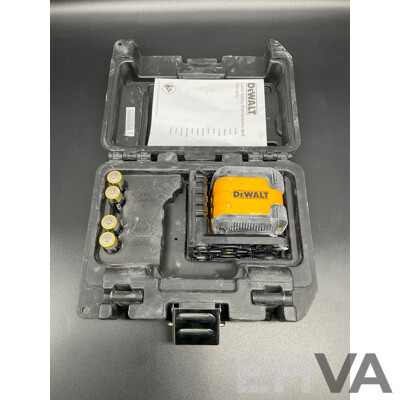 DeWALT Green Cross Line Laser Level (DW08802CG-XJ)