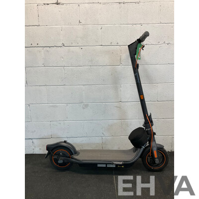 Segway Ninebot Kickscooter F65l Electric Scooter - Black