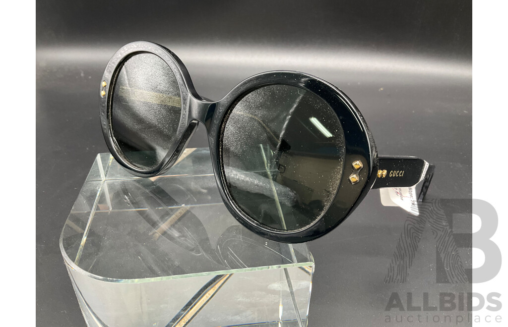 Sunglasses Black Round Branded Gucci