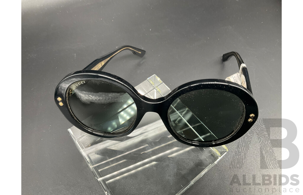 Sunglasses Black Round Branded Gucci