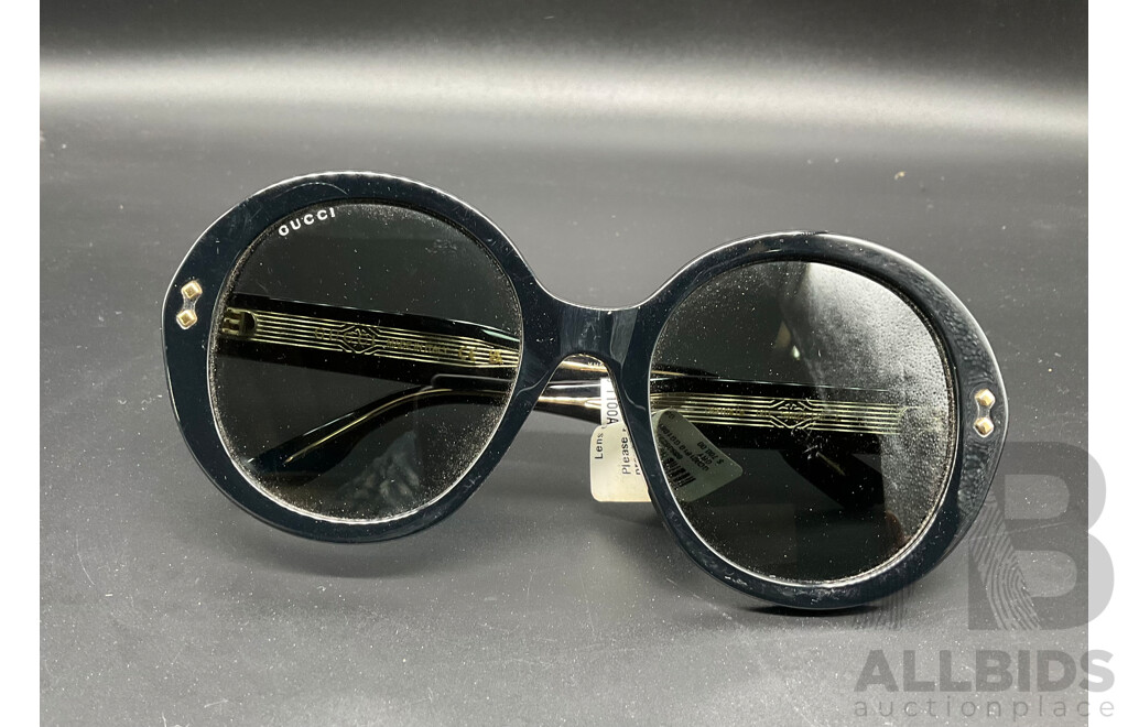 Sunglasses Black Round Branded Gucci