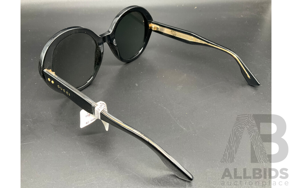 Sunglasses Black Round Branded Gucci