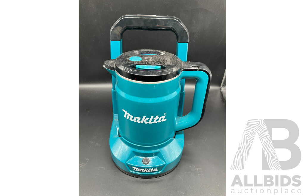 MAKITA 18VX2 800ML KETTLE (DKT360Z) - Skin Only