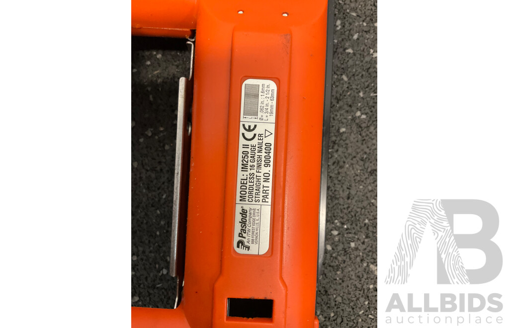 PASLODE Impulse Angled Finish Nailer (IM250A), Battery Charger, Spare Batteries and Accessories