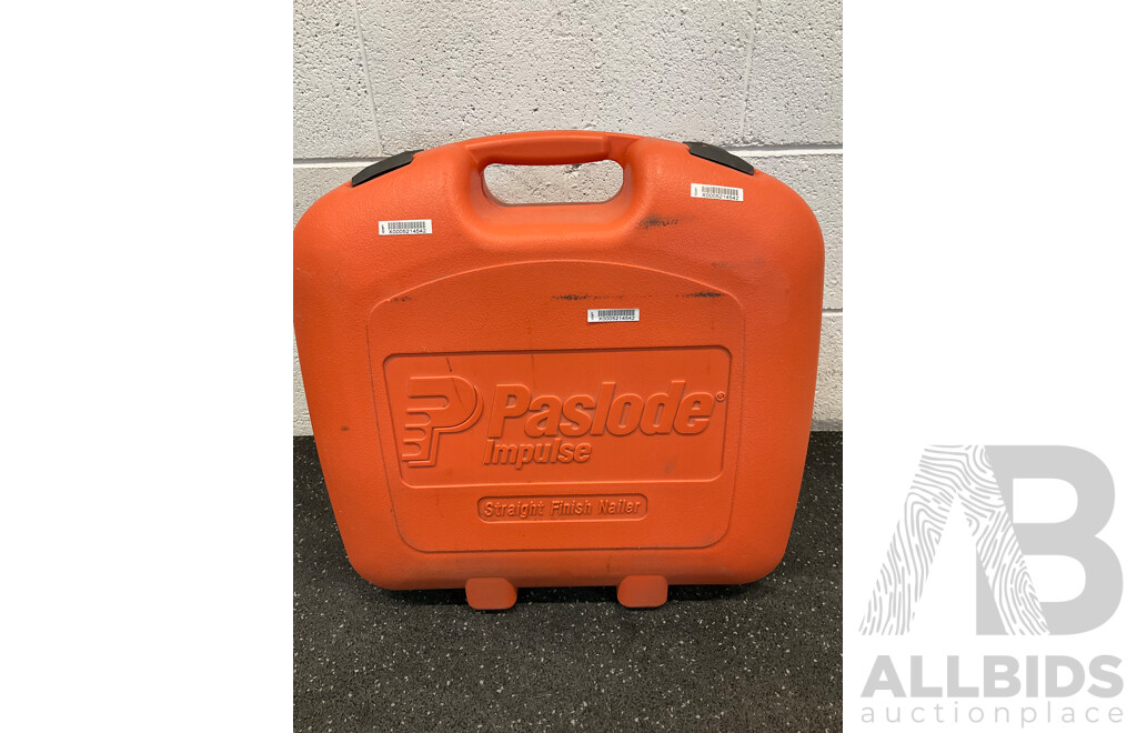 PASLODE Impulse Angled Finish Nailer (IM250A), Battery Charger, Spare Batteries and Accessories
