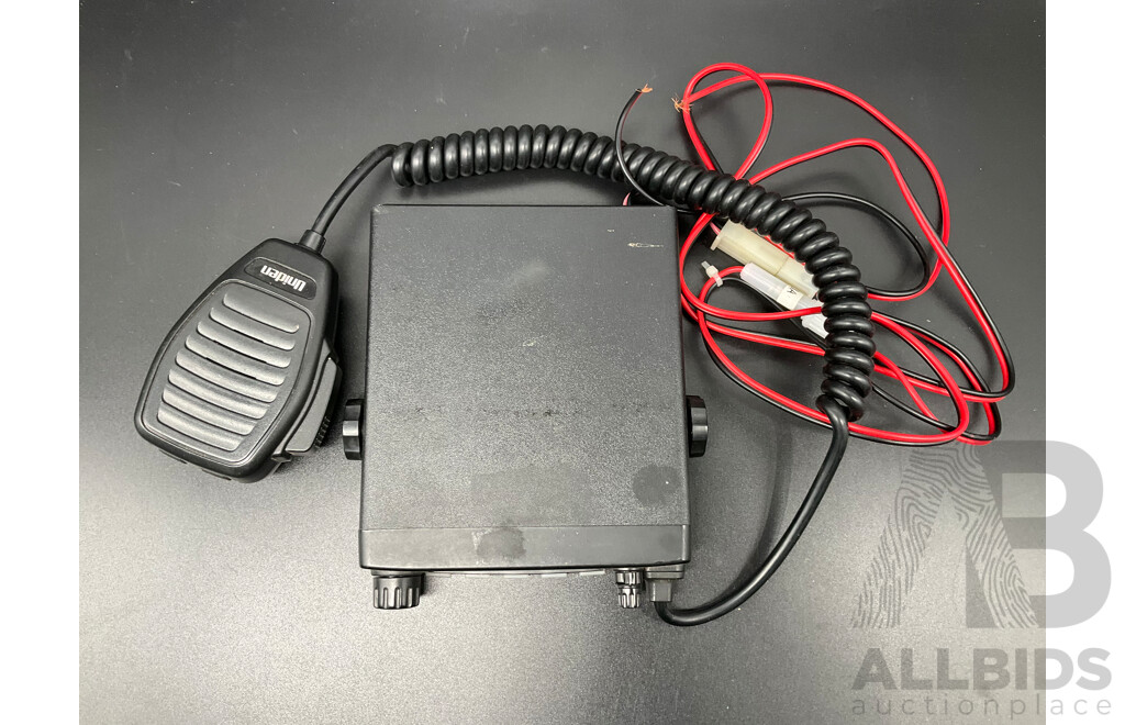 UNIDEN (UH400SX) Radio