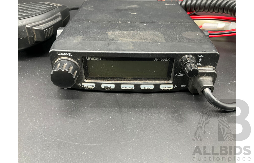 UNIDEN (UH400SX) Radio