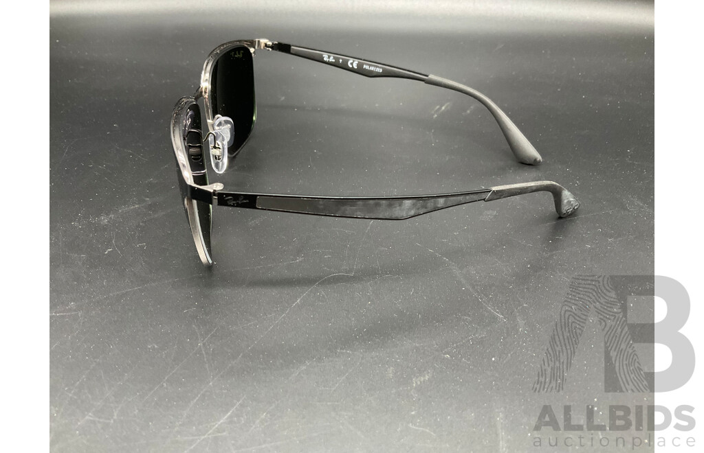 RAY-BAN Sunglasses and Target Sandals  - Lot of 2