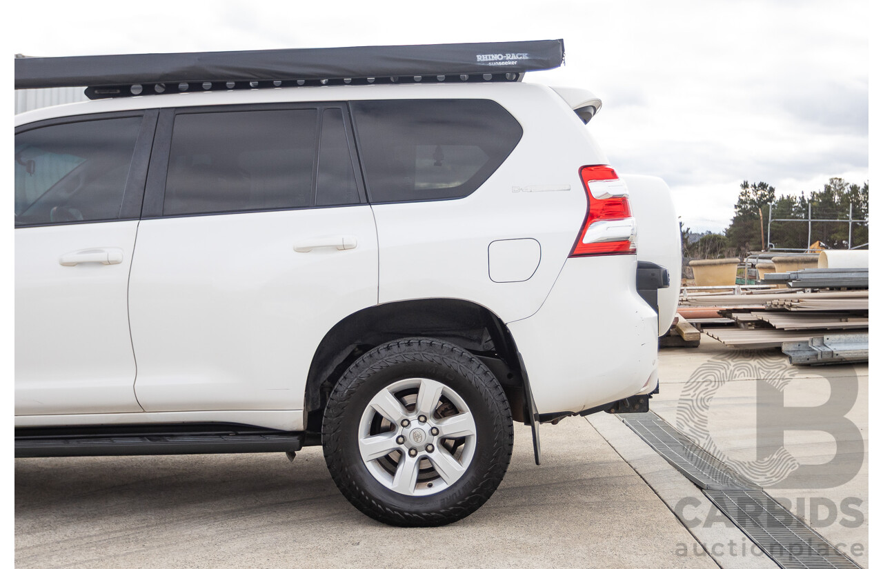 10/2013 Toyota Landcruiser Prado Altitude (4x4) KDJ150R 11 UPGRADE 4d Wagon White 3.0L - 7 Seats