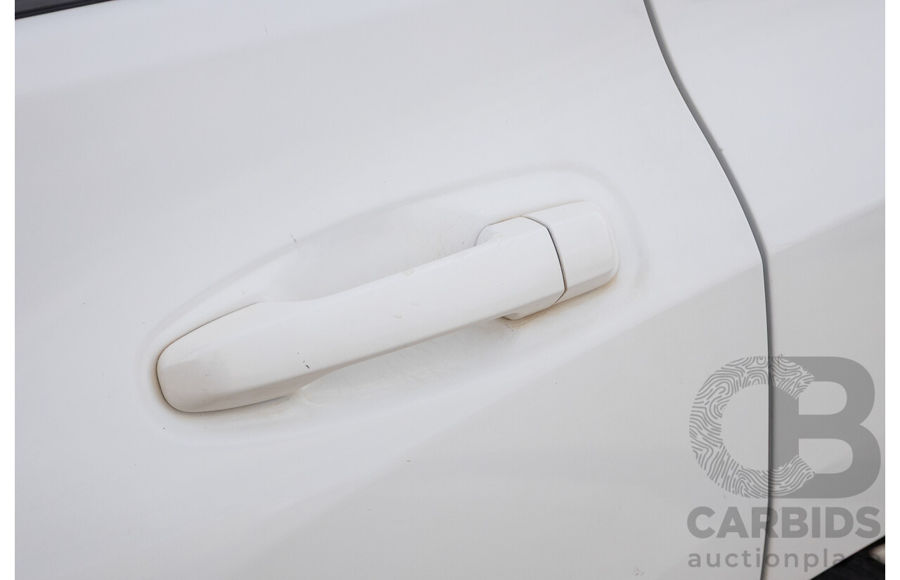 10/2013 Toyota Landcruiser Prado Altitude (4x4) KDJ150R 11 UPGRADE 4d Wagon White 3.0L - 7 Seats