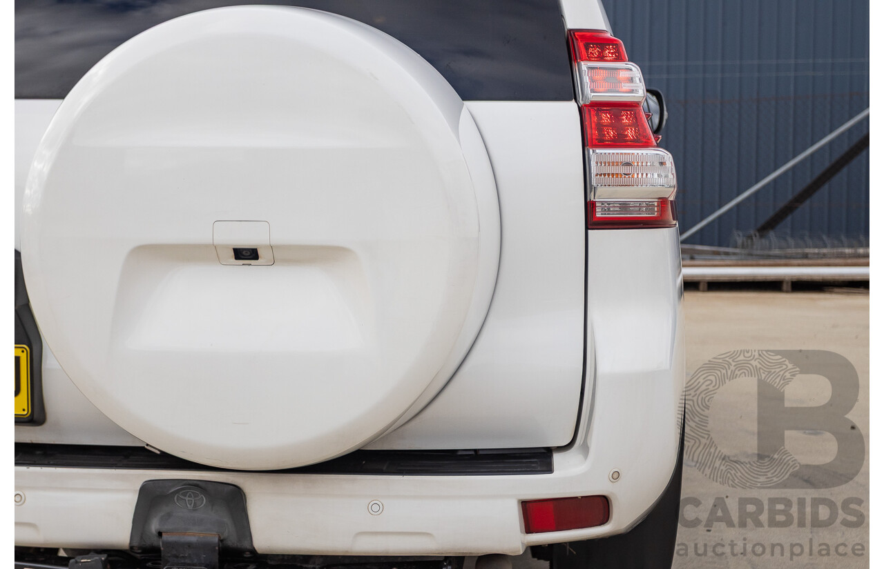 10/2013 Toyota Landcruiser Prado Altitude (4x4) KDJ150R 11 UPGRADE 4d Wagon White 3.0L - 7 Seats