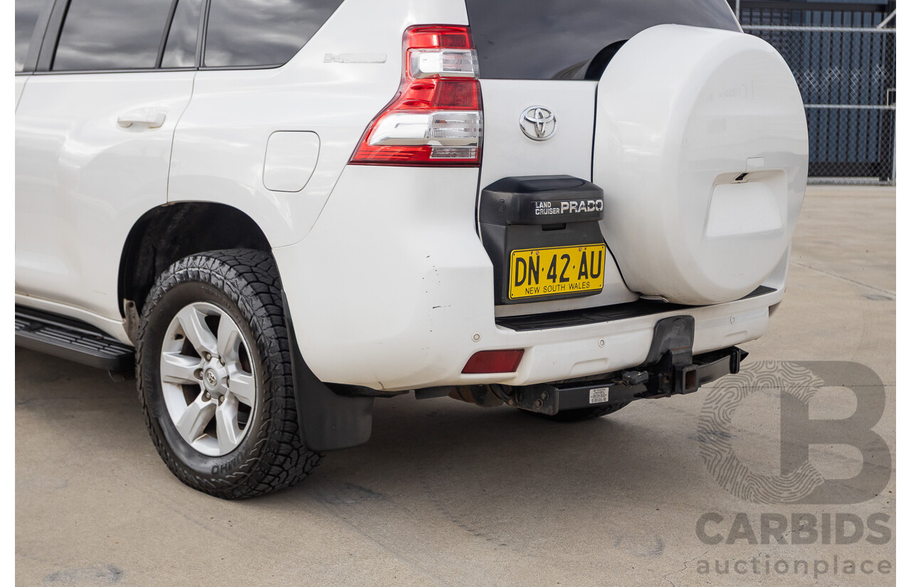 10/2013 Toyota Landcruiser Prado Altitude (4x4) KDJ150R 11 UPGRADE 4d Wagon White 3.0L - 7 Seats