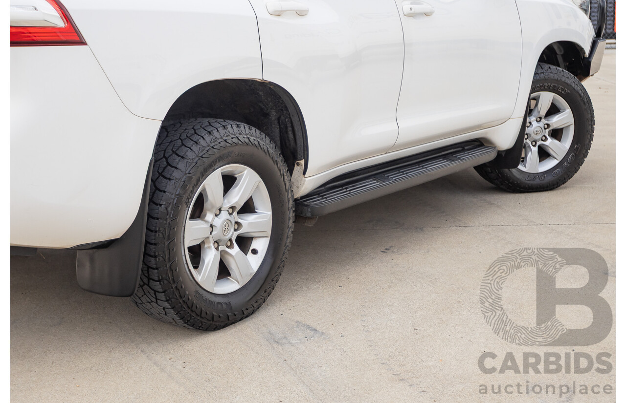 10/2013 Toyota Landcruiser Prado Altitude (4x4) KDJ150R 11 UPGRADE 4d Wagon White 3.0L - 7 Seats