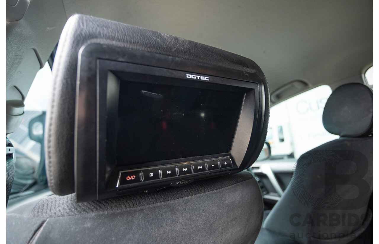 10/2013 Toyota Landcruiser Prado Altitude (4x4) KDJ150R 11 UPGRADE 4d Wagon White 3.0L - 7 Seats