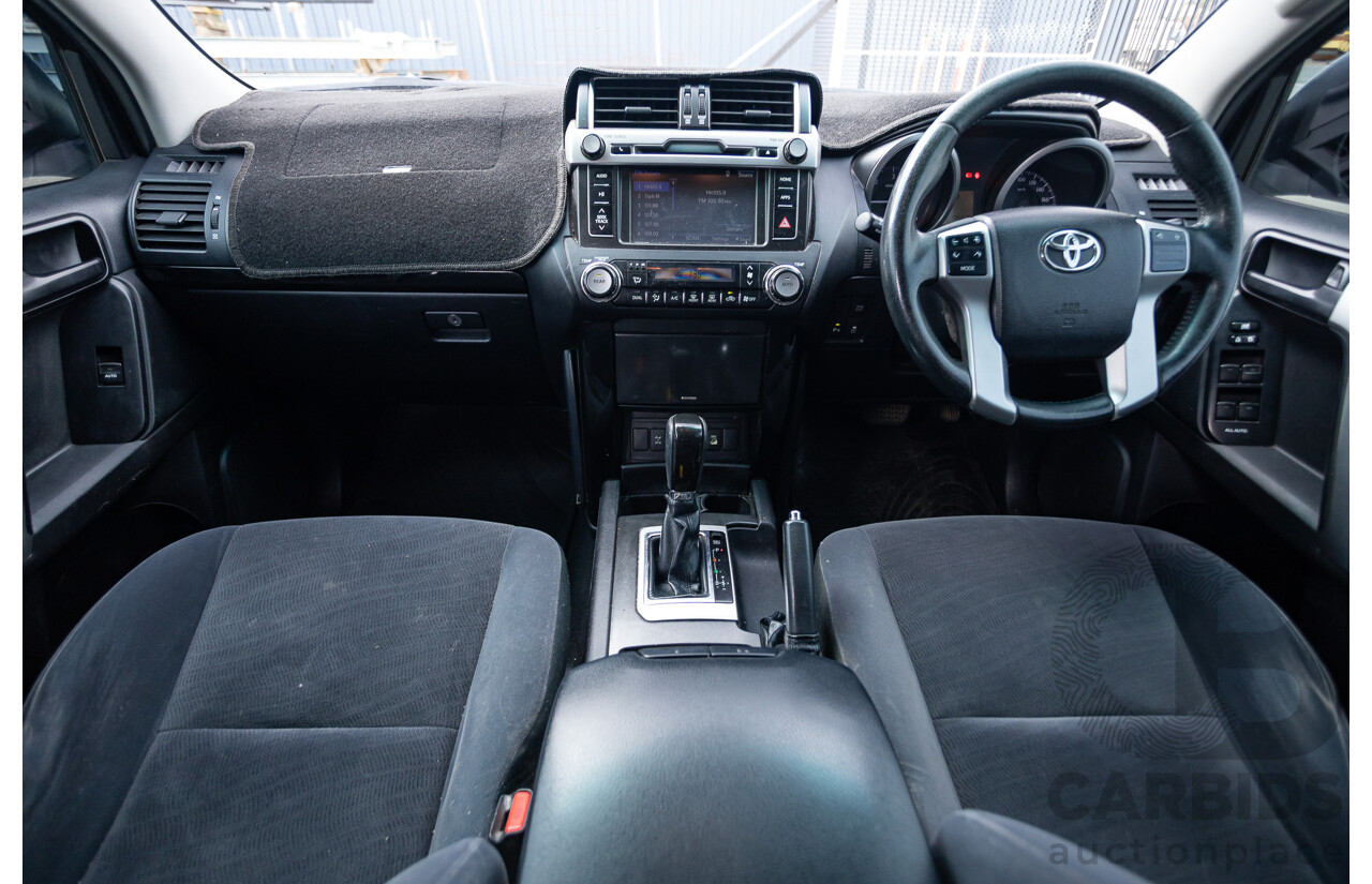10/2013 Toyota Landcruiser Prado Altitude (4x4) KDJ150R 11 UPGRADE 4d Wagon White 3.0L - 7 Seats