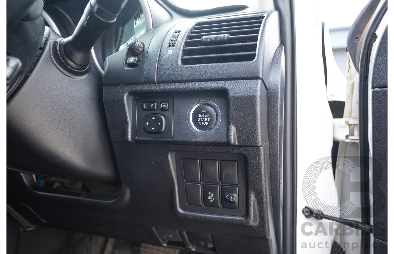 10/2013 Toyota Landcruiser Prado Altitude (4x4) KDJ150R 11 UPGRADE 4d Wagon White 3.0L - 7 Seats