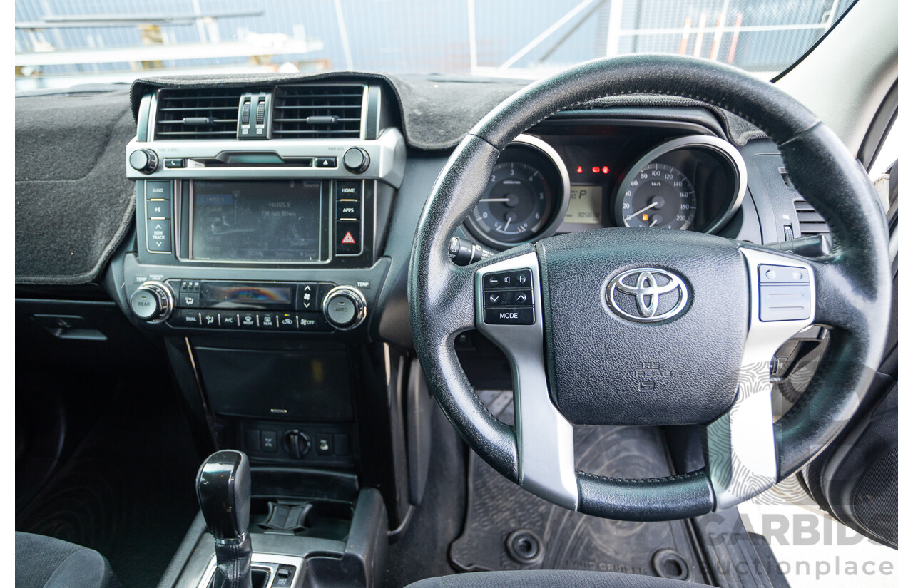 10/2013 Toyota Landcruiser Prado Altitude (4x4) KDJ150R 11 UPGRADE 4d Wagon White 3.0L - 7 Seats