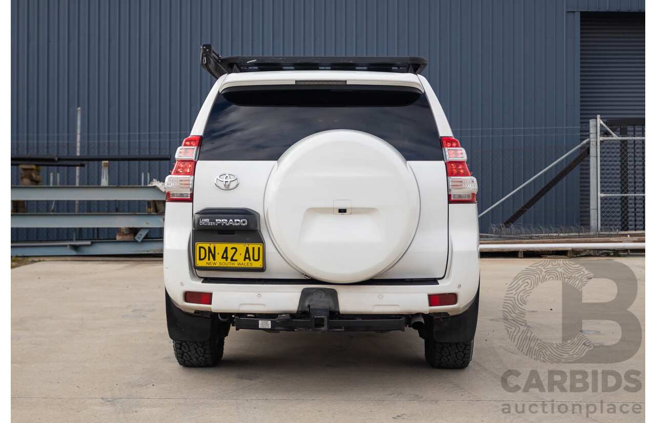 10/2013 Toyota Landcruiser Prado Altitude (4x4) KDJ150R 11 UPGRADE 4d Wagon White 3.0L - 7 Seats