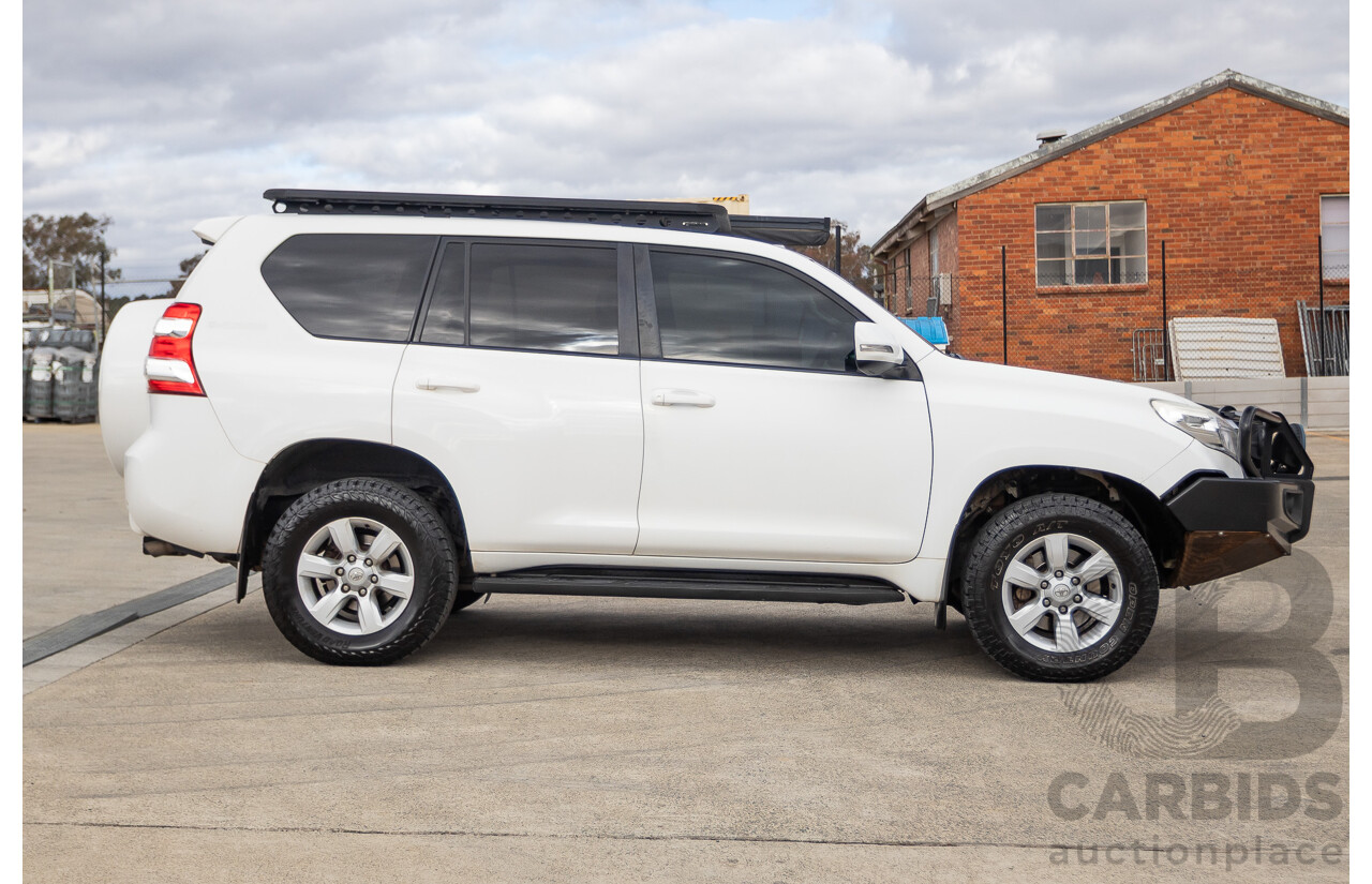 10/2013 Toyota Landcruiser Prado Altitude (4x4) KDJ150R 11 UPGRADE 4d Wagon White 3.0L - 7 Seats