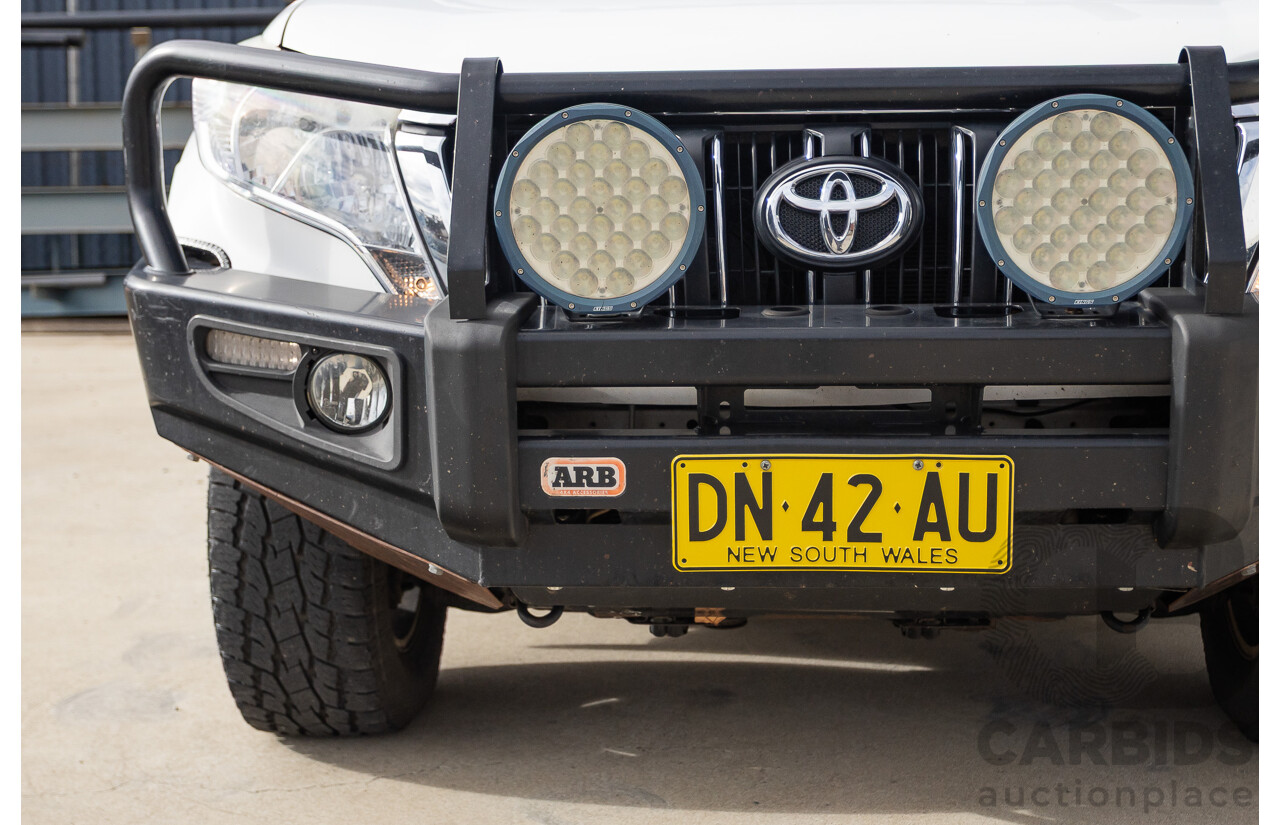 10/2013 Toyota Landcruiser Prado Altitude (4x4) KDJ150R 11 UPGRADE 4d Wagon White 3.0L - 7 Seats