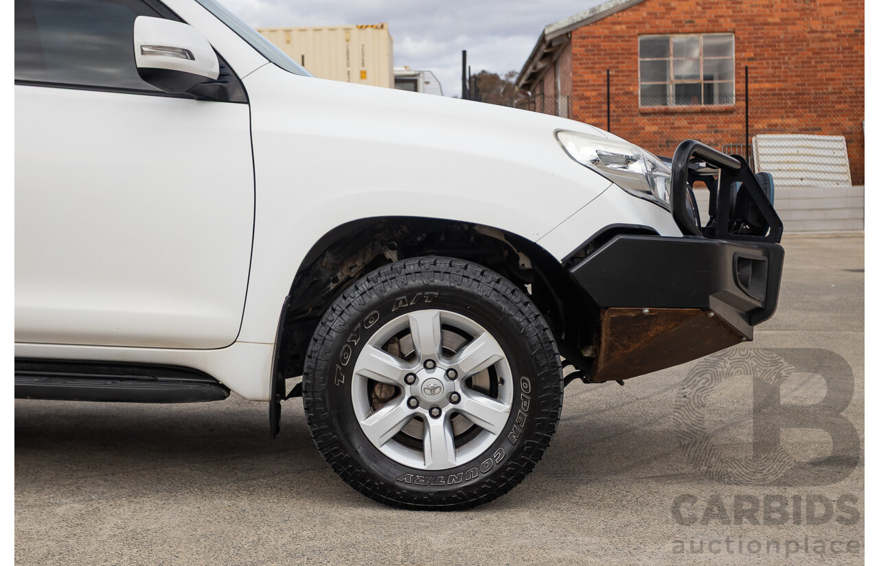 10/2013 Toyota Landcruiser Prado Altitude (4x4) KDJ150R 11 UPGRADE 4d Wagon White 3.0L - 7 Seats