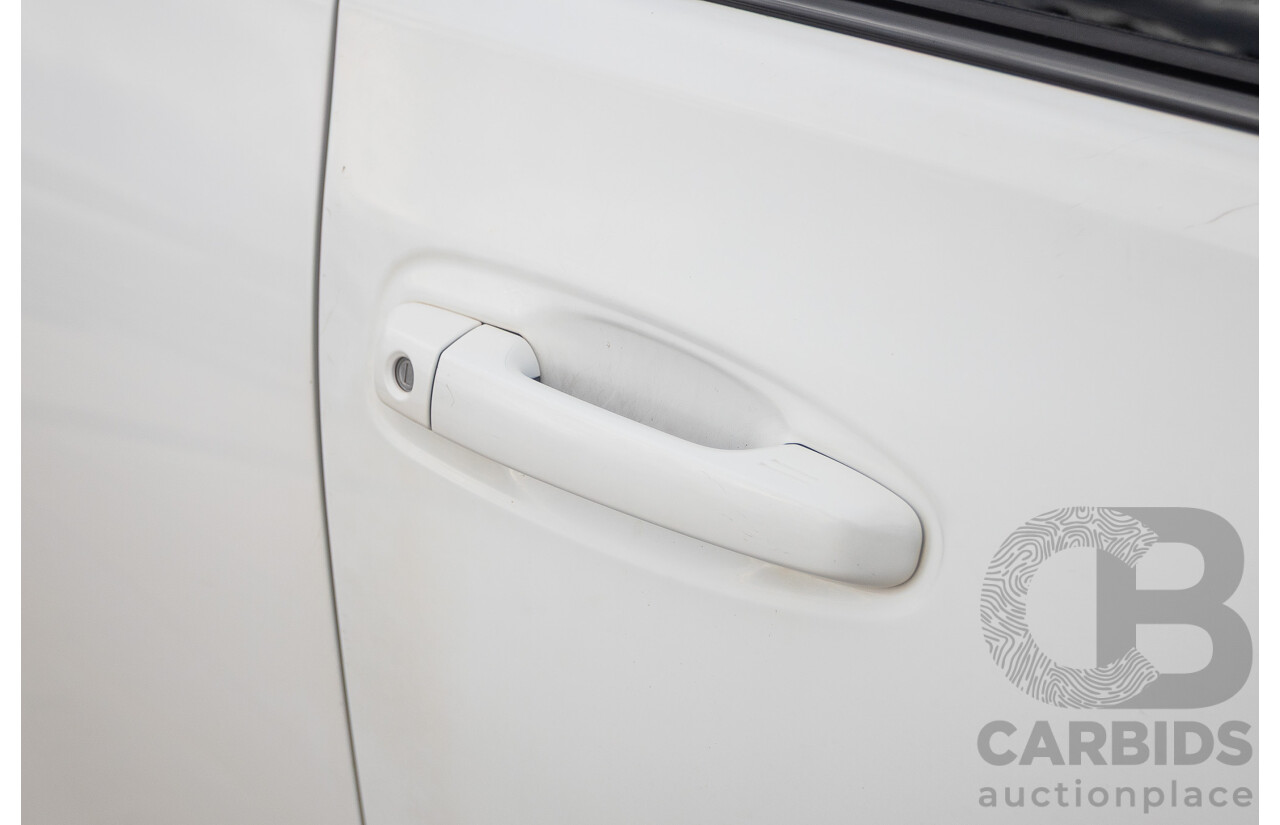 10/2013 Toyota Landcruiser Prado Altitude (4x4) KDJ150R 11 UPGRADE 4d Wagon White 3.0L - 7 Seats
