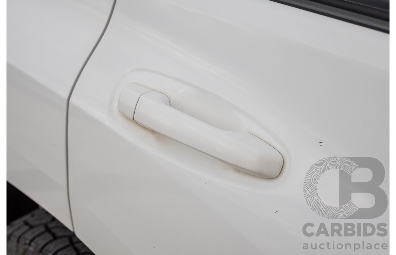 10/2013 Toyota Landcruiser Prado Altitude (4x4) KDJ150R 11 UPGRADE 4d Wagon White 3.0L - 7 Seats