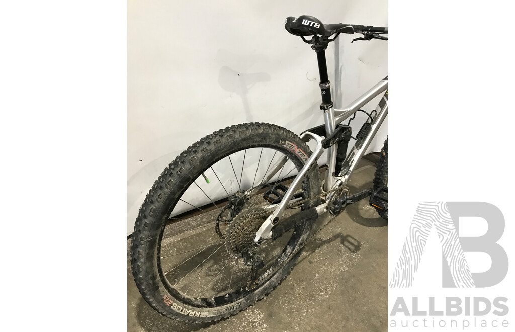Fuji Reveal 11 Speed Mountain Bike