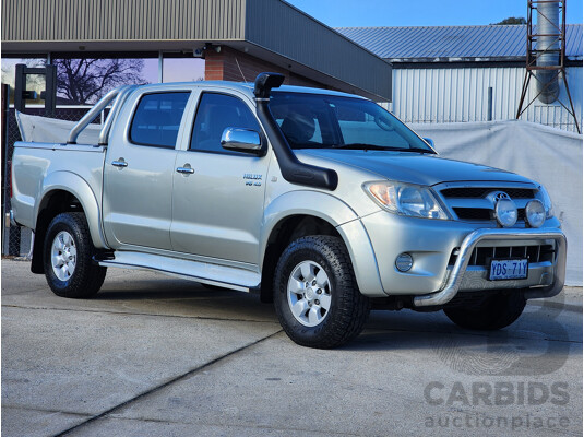 4/2005 Toyota Hilux SR5 (4x4) GGN25R Dual Cab P/Up Silver 4.0L
