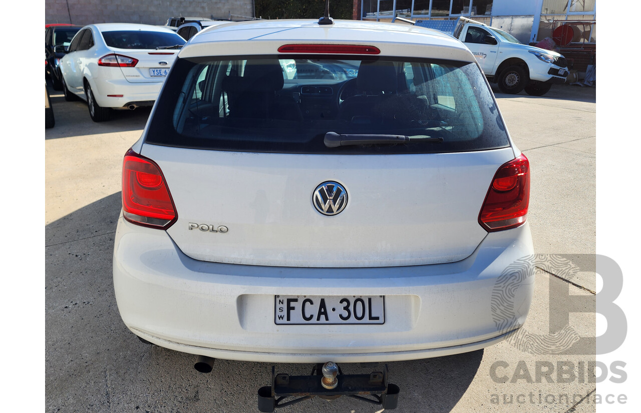 4/2013 Volkswagen Polo Trendline 6R MY13.5 5d Hatchback White 1.4L