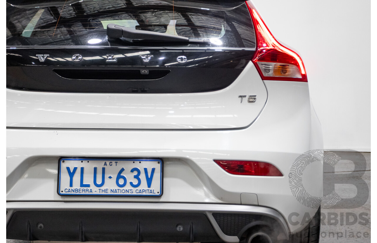 5/2015 Volvo V40 T5 R-Design M MY15 5d Hatchback White Turbo 2.0L