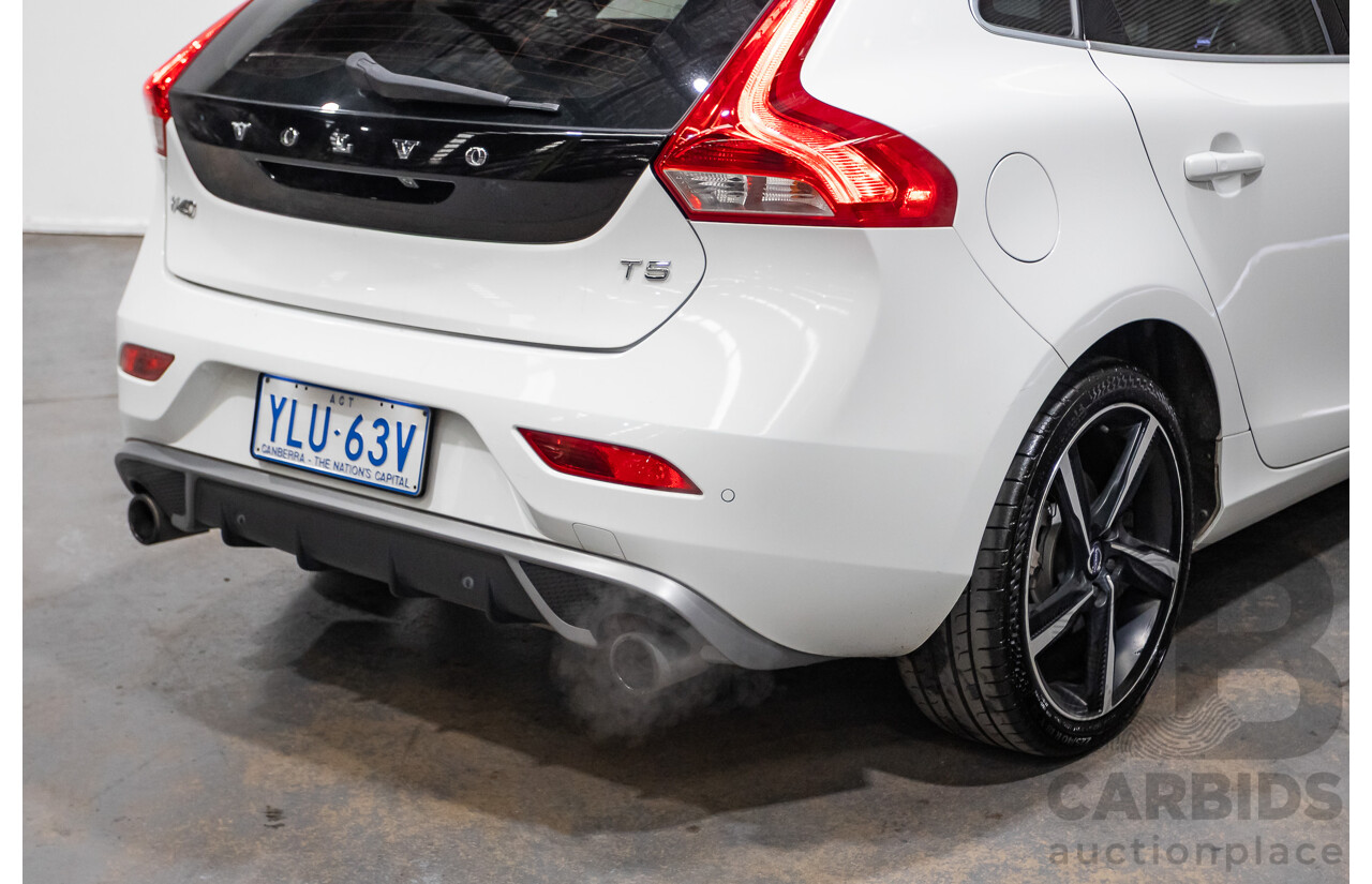 5/2015 Volvo V40 T5 R-Design M MY15 5d Hatchback White Turbo 2.0L