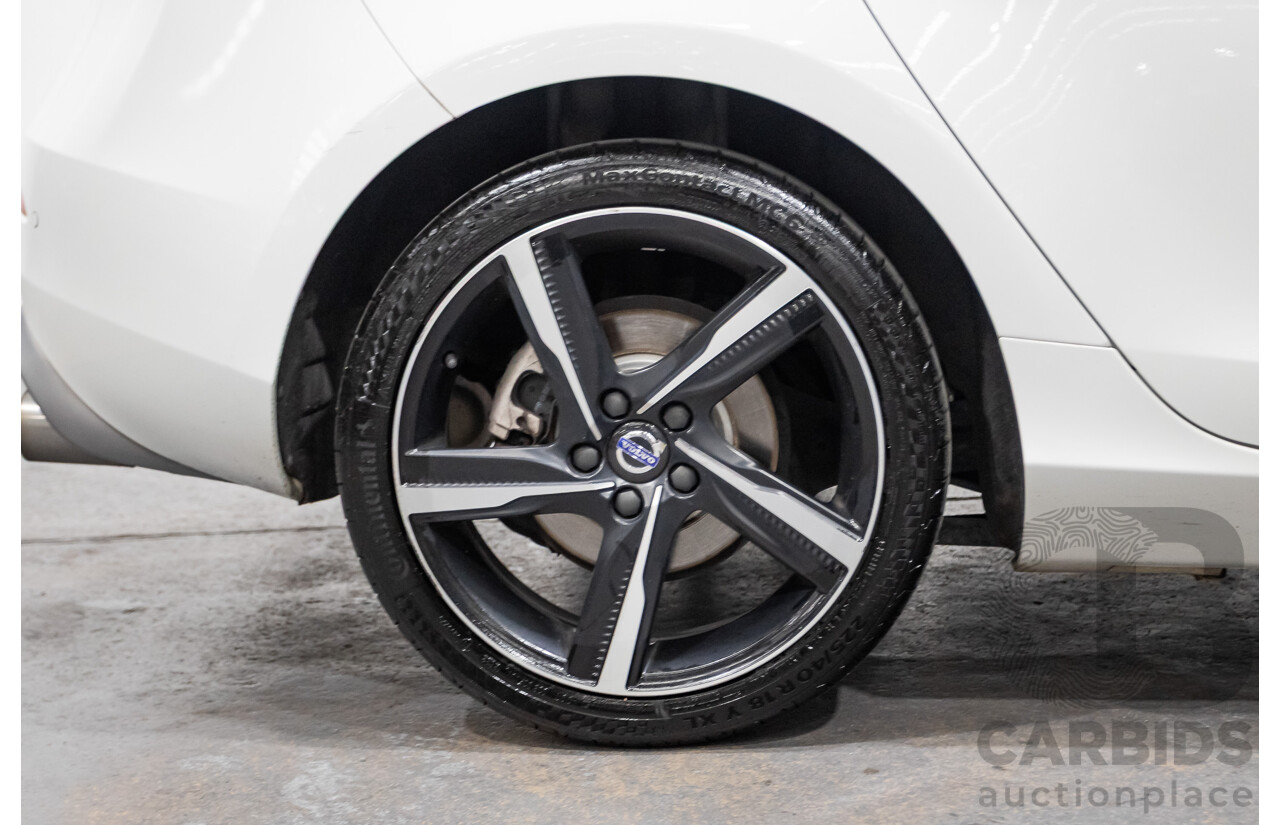 5/2015 Volvo V40 T5 R-Design M MY15 5d Hatchback White Turbo 2.0L