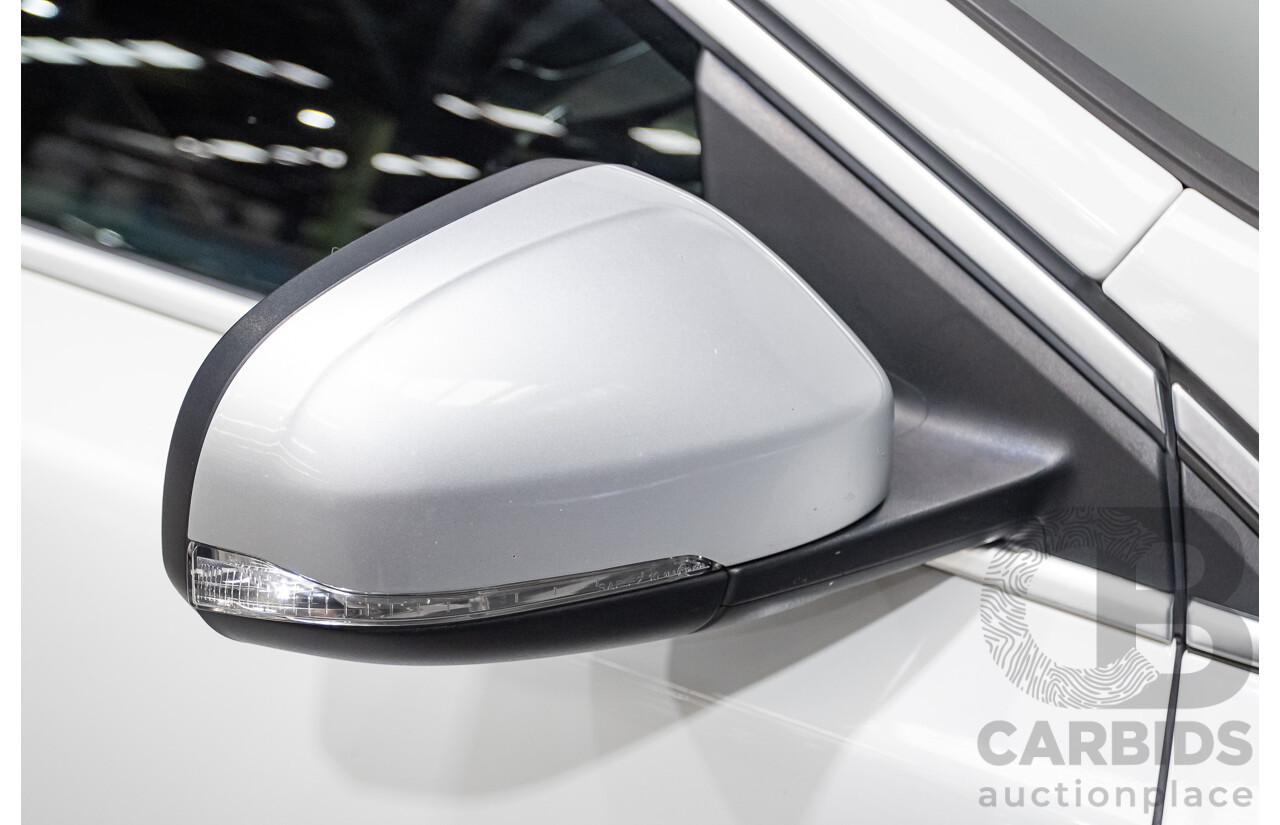 5/2015 Volvo V40 T5 R-Design M MY15 5d Hatchback White Turbo 2.0L