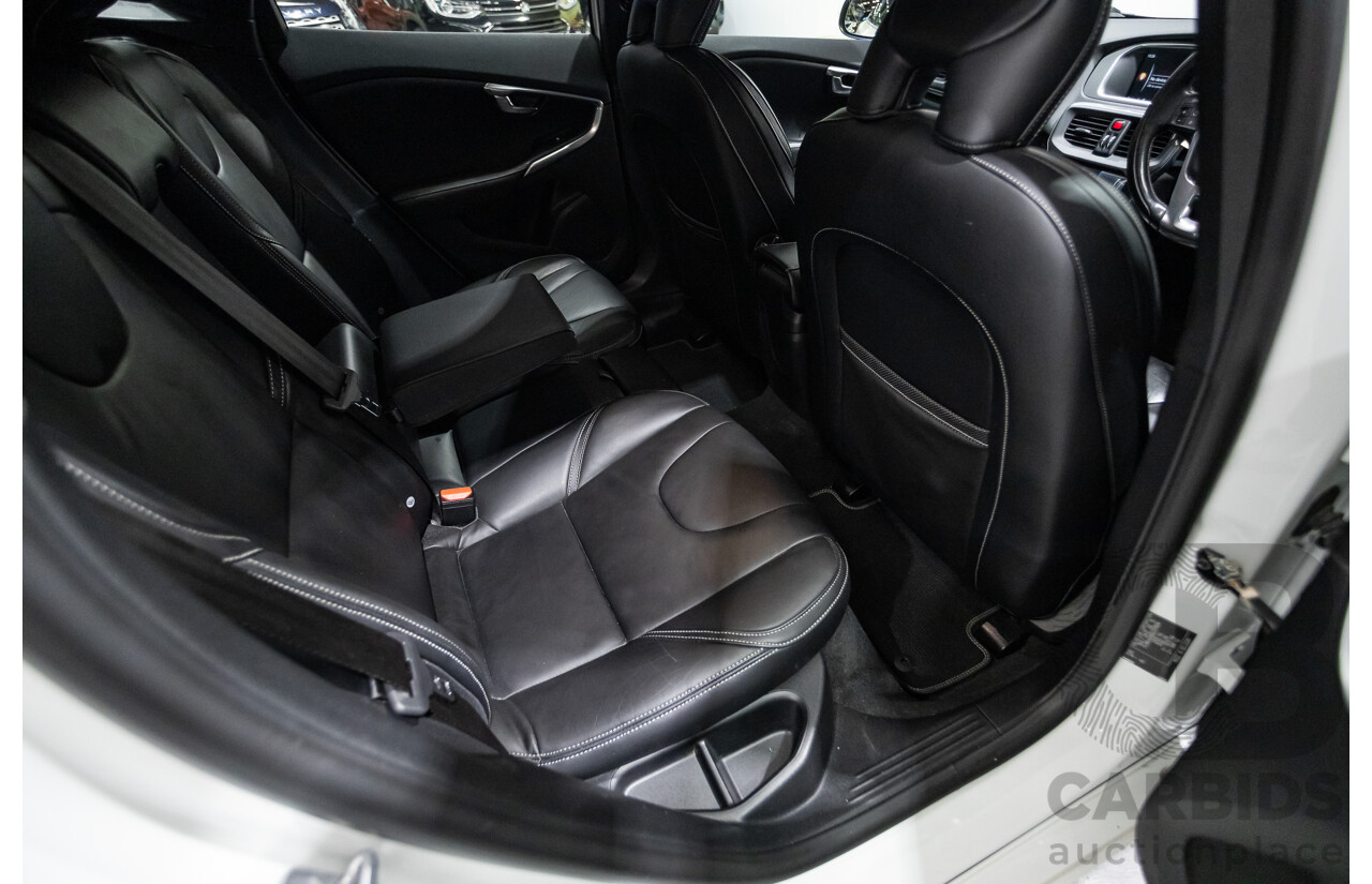 5/2015 Volvo V40 T5 R-Design M MY15 5d Hatchback White Turbo 2.0L
