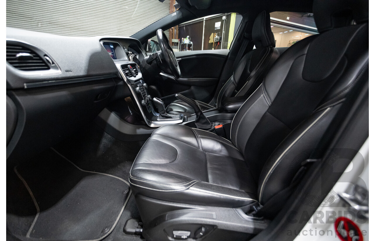 5/2015 Volvo V40 T5 R-Design M MY15 5d Hatchback White Turbo 2.0L