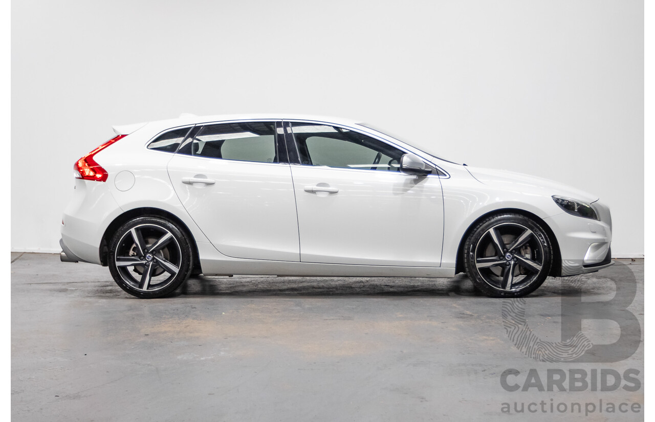 5/2015 Volvo V40 T5 R-Design M MY15 5d Hatchback White Turbo 2.0L
