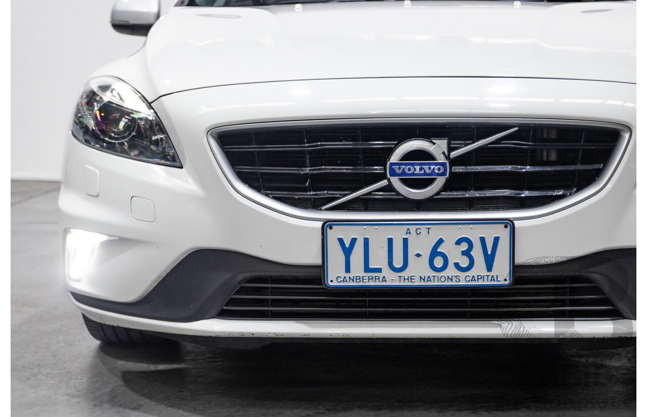 5/2015 Volvo V40 T5 R-Design M MY15 5d Hatchback White Turbo 2.0L